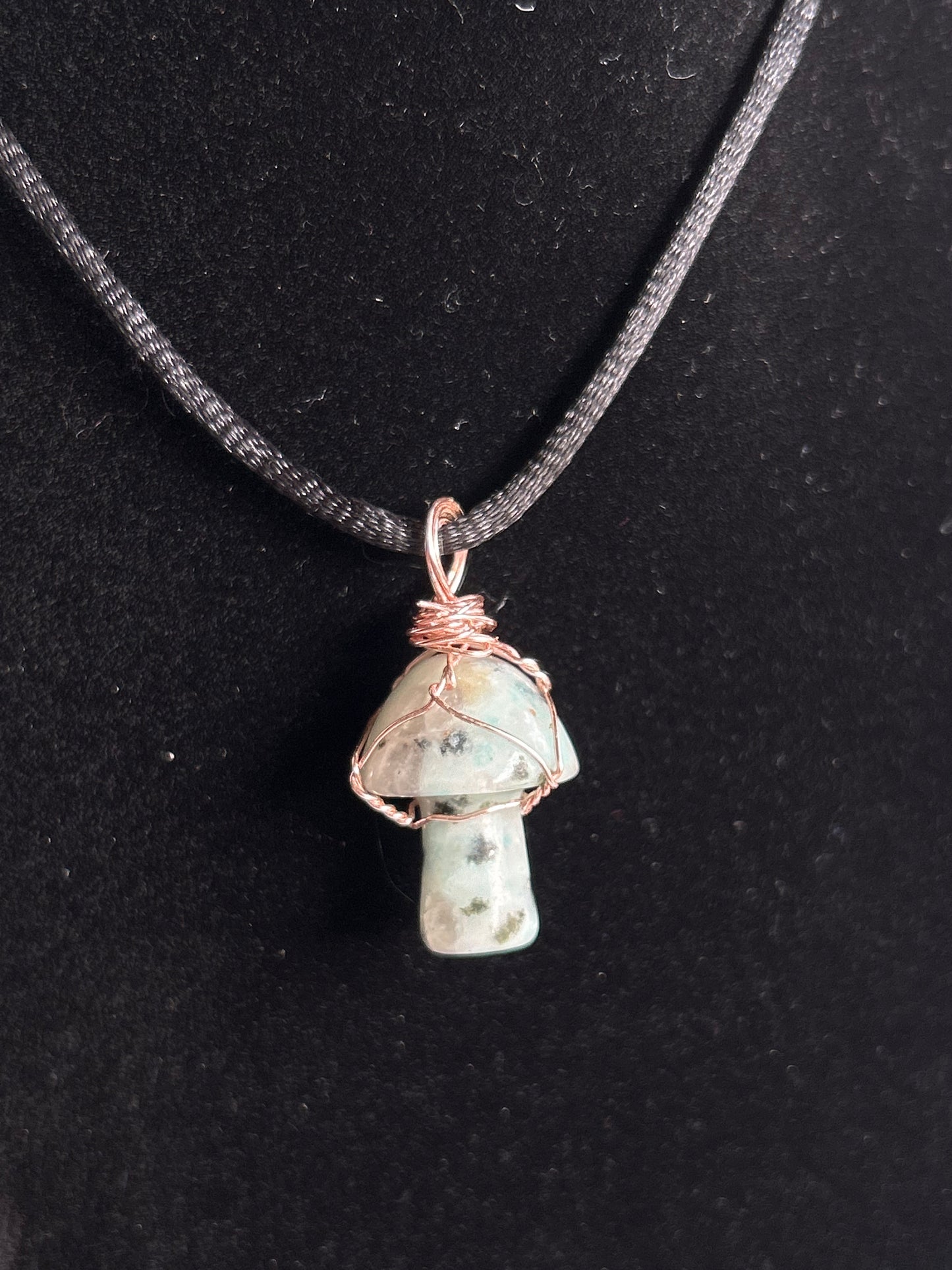 Merlinite Mushroom copper Necklace - Healing Crystal