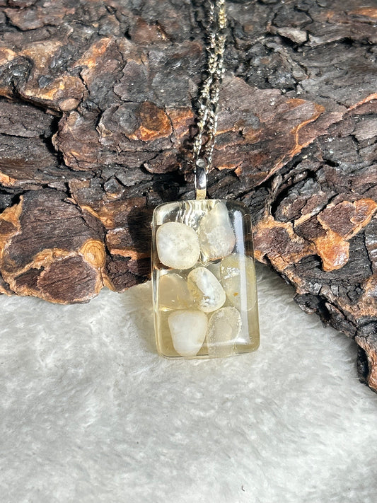 Cluster of Agates and Quartz Necklace